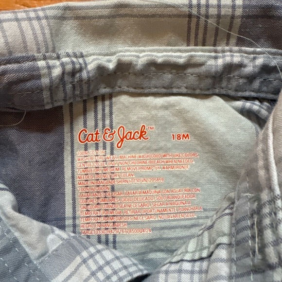 Cat & Jack Plaid Button Down Kids Blue Excellent Long Sleeve Pocket SIZE 18M - Picture 3 of 5